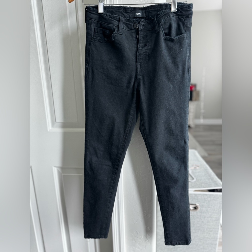 Vervet crop skinny fit distressed black jeans women’s size 27
